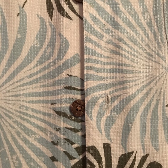 Roundtree and Yorke  Caribbean Shirt. Rayon Small - Picture 5 of 6